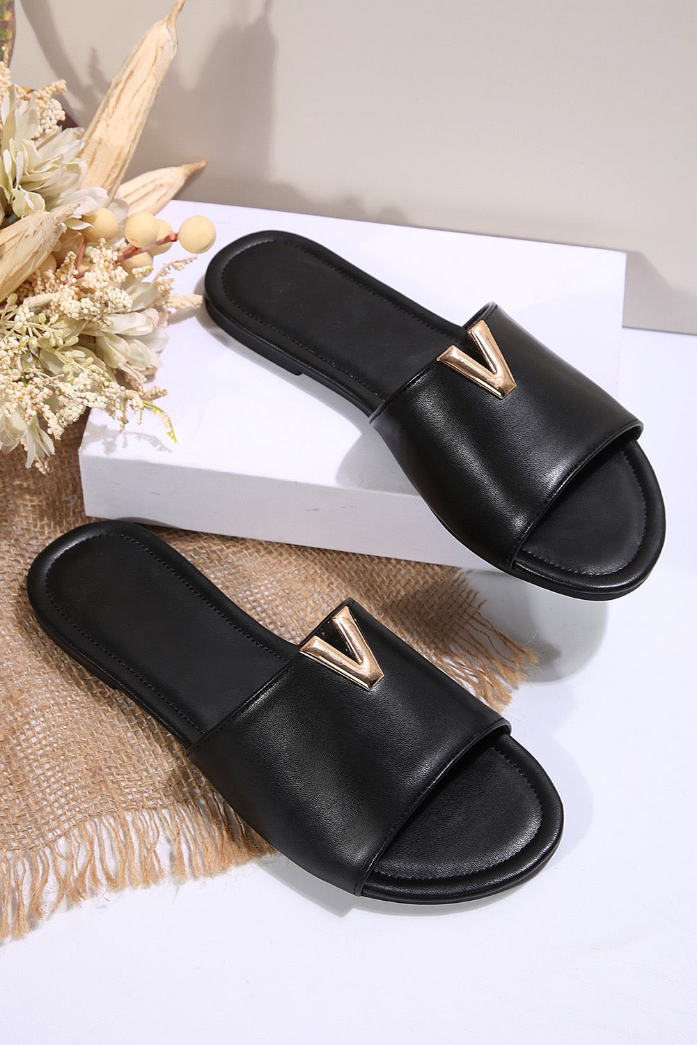 V Sandals